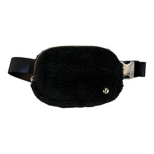 Lululemon Black Fleece Belt Bag